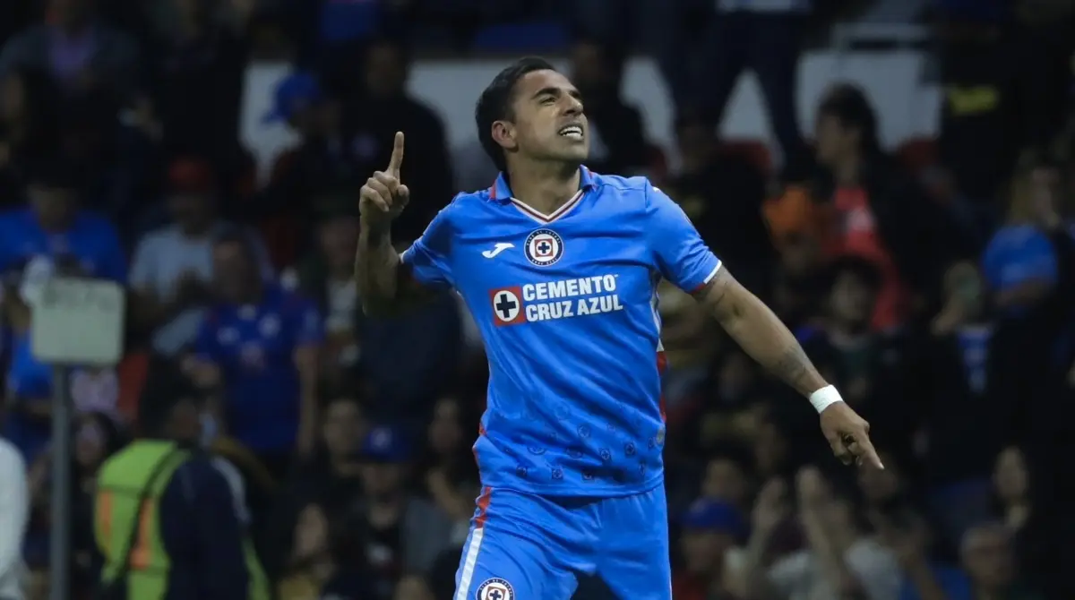 Cruz Azul toma un respiro con esta victoria ante los 'universitarios', mientras que Pumas afecta todavía más su panorama y compromete el puesto de Rafael Puente Jr.