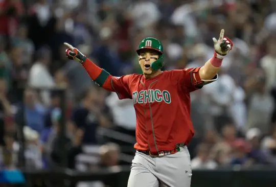 Joey Meneses brilló en la primera victoria de México en el Clásico Mundial de Beisbol con dos cuadrangulares ante las estrellas de Estados Unidos.