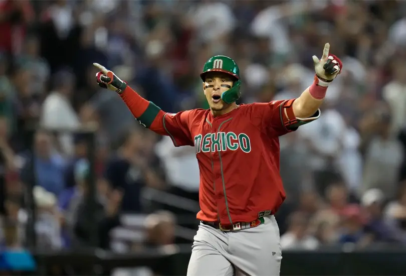 Joey Meneses brill&oacute; en la primera victoria de M&eacute;xico en el Cl&aacute;sico Mundial de Beisbol con dos cuadrangulares ante las estrellas de Estados Unidos.