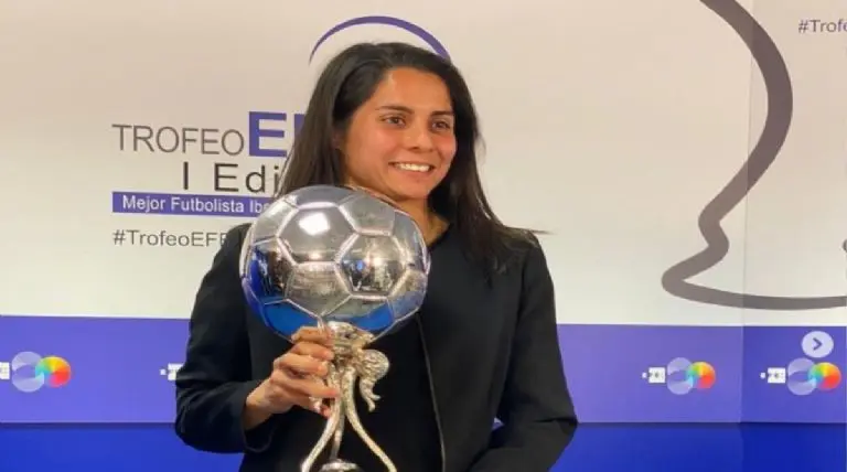 Kenti ha sido reconocida en España como mejor jugadora de otro continente. Instagram @kentirobles
