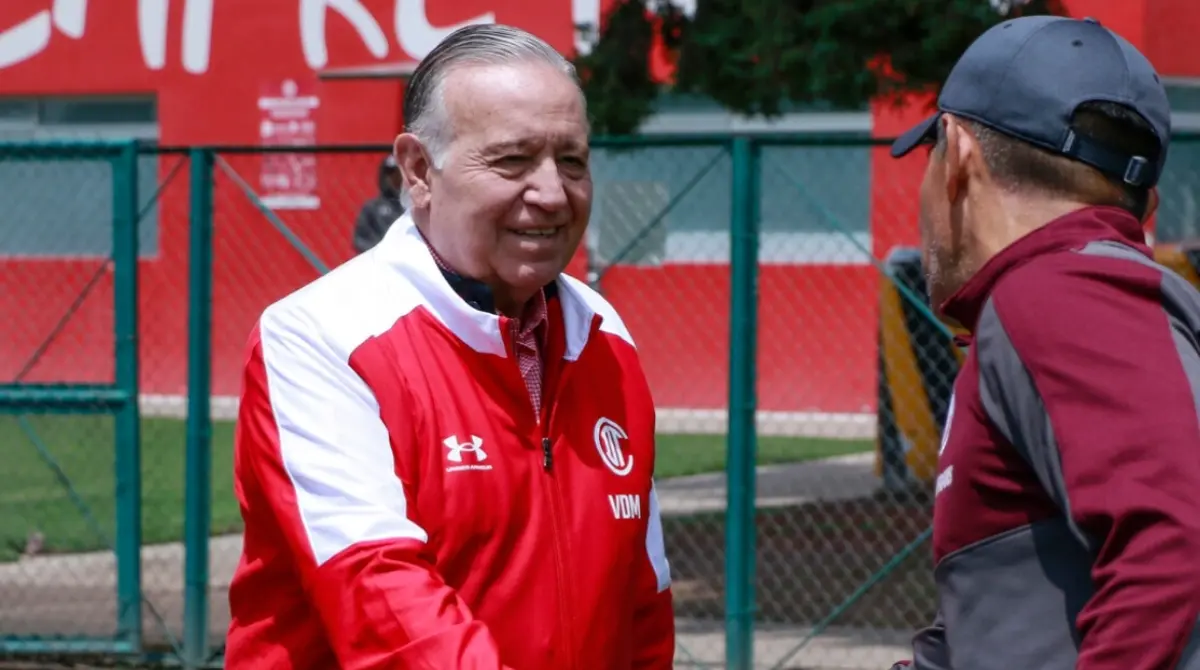 Valent&iacute;n Diez Morodo es uno de los empresarios m&aacute;s importantes de M&eacute;xico y tambi&eacute;n el due&ntilde;o de los Diablos del Toluca, hijo del fundador Nemesio Diez. Adem&aacute;s, tambi&eacute;n es propietario de Grupo Modelo, y luego de su crecimiento a nivel mundial se convirti&oacute; en uno de los diez hombres m&aacute;s ricos del pa&iacute;s.