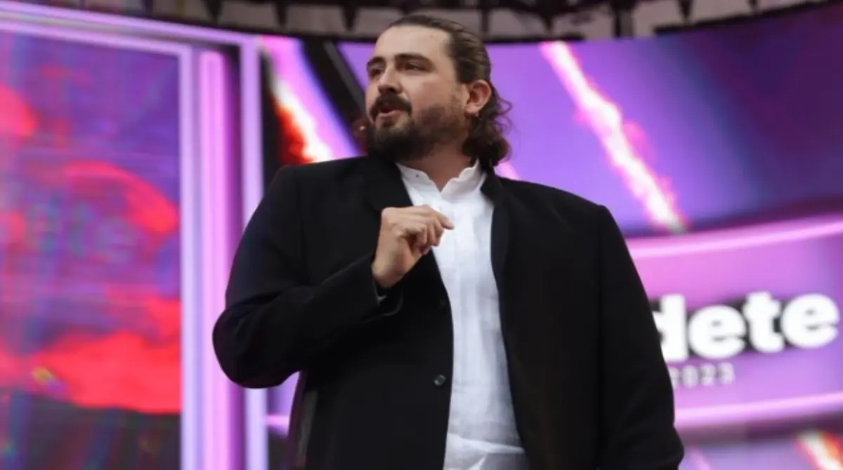 Amaury Vergara pas&oacute; a convertirse en el Director General de Grupo Omnilife luego de la muerte del fundador, su padre Jorge Vergara, y es propietario de las Chivas de Guadalajara desde el 2019. Ha fungido tambi&eacute;n como productor y director de cine nacional, con filmes como 'Marea' y 'Chivas La Pel&iacute;cula'.