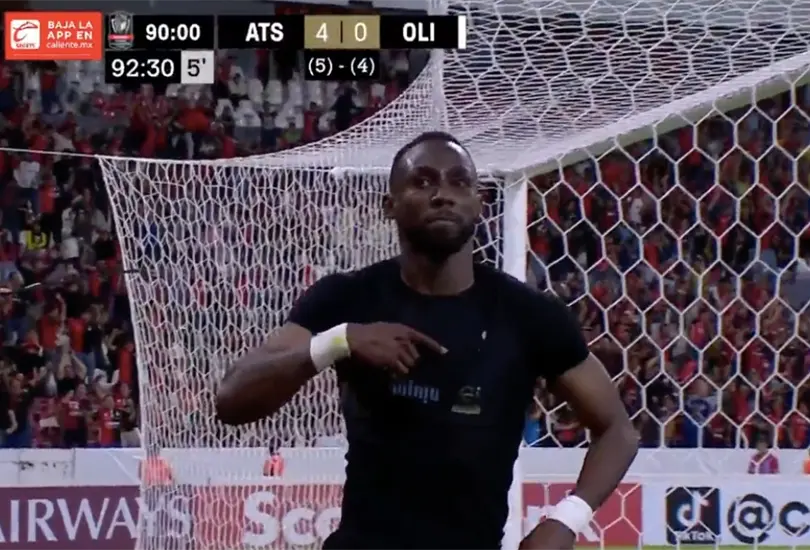 Julián Quiñones celebra la remontada del Atlas sobre Olimpia de Honduras. Julián Quiñones celebra la remontada del Atlas sobre Olimpia de Honduras.