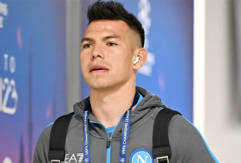 El Chucky Lozano podr&iacute;a ganar m&aacute;s del doble de lo que cobra en el Napoli en caso de que acepte la oferta de Arabia Saudita.