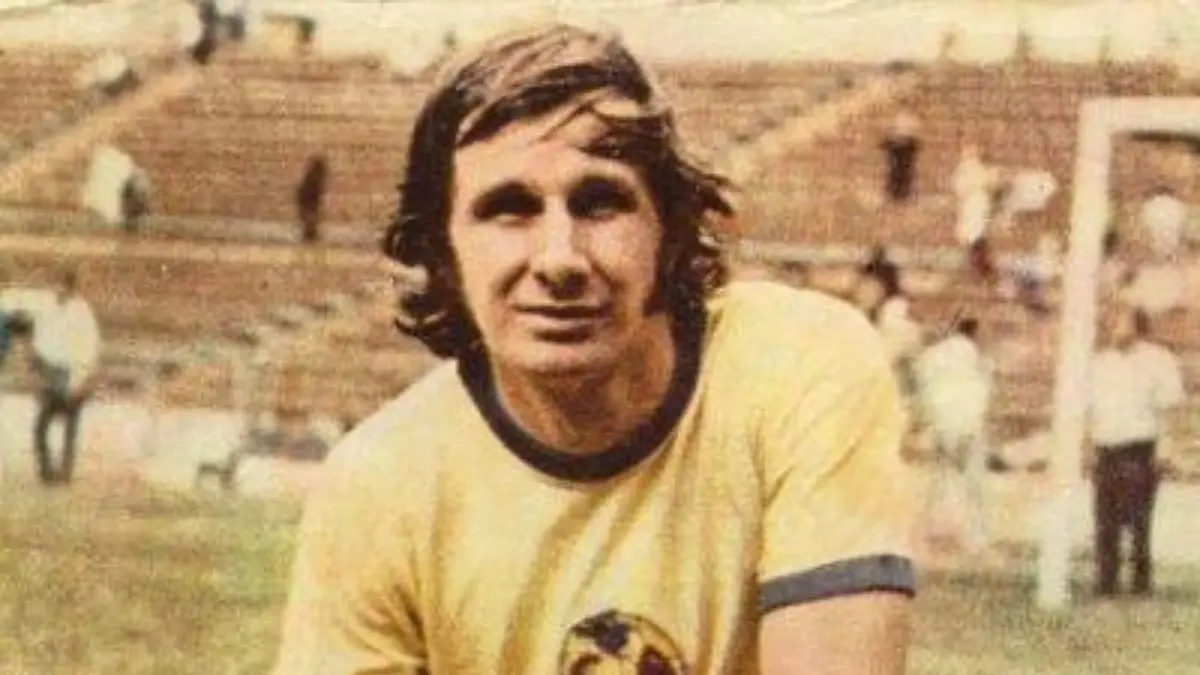 Enrique Borja es otro de los ídolos del América después de ser campeón de liga y tricampeón de goleo en los años 70, lo que le permitió anotar en cinco ocasiones en el Clásico Nacional.
