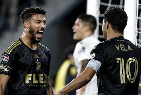 Carlos Vela celebra su gol ante el Alajuelense en Concachampions.