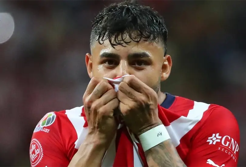 Alexis Vega publicó en sus redes sociales que NUNCA jugaría en América y los aficionados de las Chivas explotaron previo al Clásico Nacional. Alexis Vega publicó en sus redes sociales que NUNCA jugaría en América y los aficionados de las Chivas explotaron previo al Clásico Nacional.
