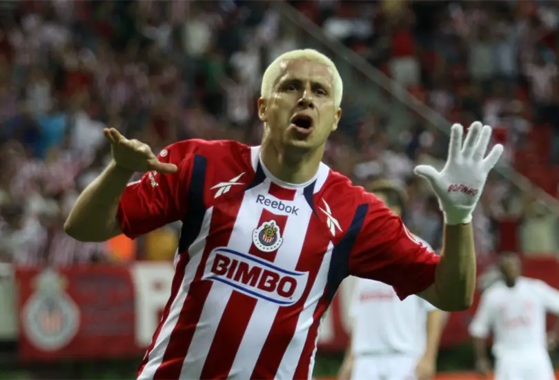 Adolfo Bofo Bautista fue uno de los jugadores polémicos de Chivas. Adolfo Bofo Bautista fue uno de los jugadores polémicos de Chivas.