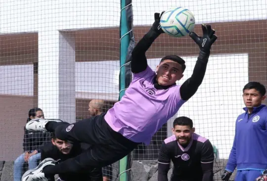 Misael Corona jugó con Cruz Azul Sub-20. 