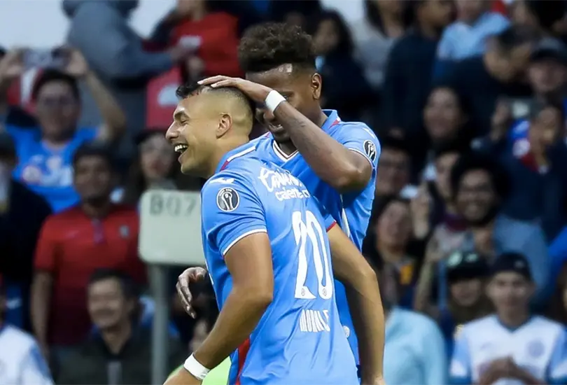 Iv&aacute;n Morales tiene suerte y le da la victoria a Cruz Azul sobre Atl&eacute;tico de San Luis