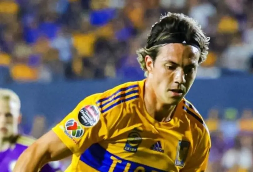 Sebastián Córdova es criticado por afición de Tigres tras caer ante Rayados Sebastián Córdova es criticado por afición de Tigres tras caer ante Rayados