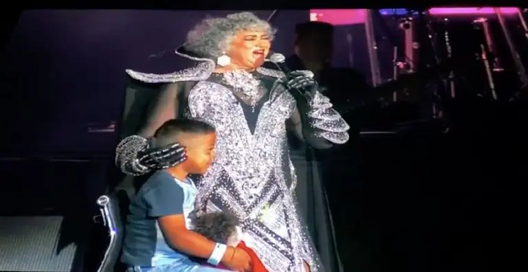 'Chucho' cantó con Amanda Miguel en el Auditorio Nacional. (Captura de pantalla)