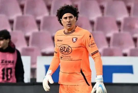 Guillermo Ochoa contó los sacrificios que hizo para fichar con el Salernitana