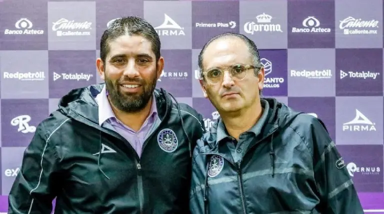 Carlos Vela en su presentación con Mazatlán - @mazatlanfc