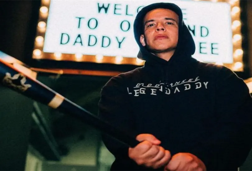 Daddy Yankee es un apasionado del beisbol y lo demuestra como embajador de esta edición del Clásico Mundial. Daddy Yankee es un apasionado del beisbol y lo demuestra como embajador de esta edición del Clásico Mundial.