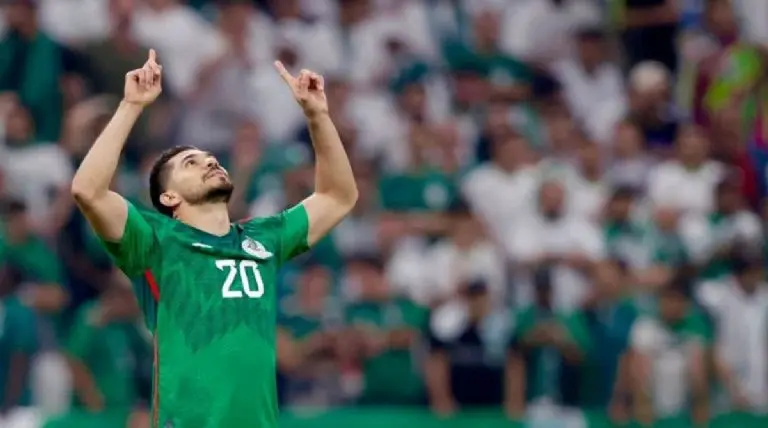 Su buen momento en el América lo llevó a Qatar 2022, aunque estuvo pocos minutos y anotó un gol. Instagram @henrymartinm