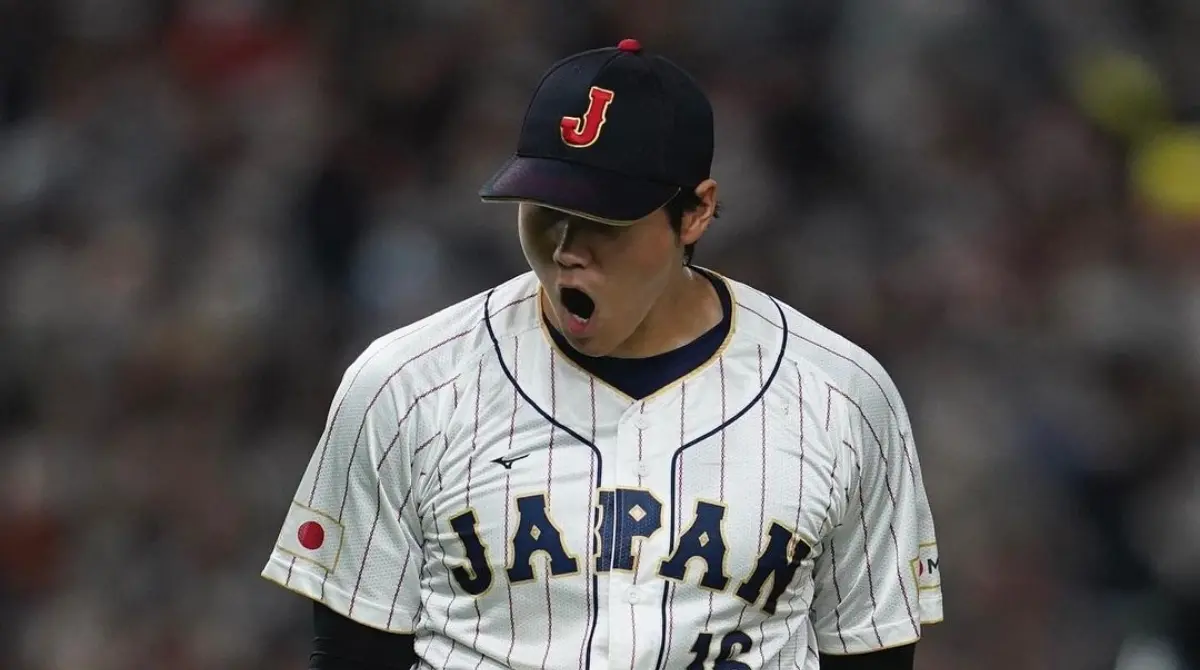 Destaca por ser un bateador y un lanzador único en su categoría, comenzando su carrera a los 18 años con los Combatientes de Hokkaido Nippon Ham, quienes los reclutaron el 29 de marzo de 2013.
