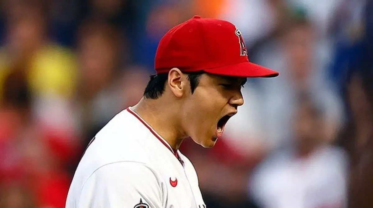 Fue el 8 de diciembre de 2017 cuando Shohei Ohtani firmó con Los Angelinos de Los Ángeles, convirtiéndose rápidamente en el primer jugador en dar un jonrón en los dos primeros partidos como local en su carrera. Para septiembre de 2018 consiguió su jonrón 19 en una sola temporada.