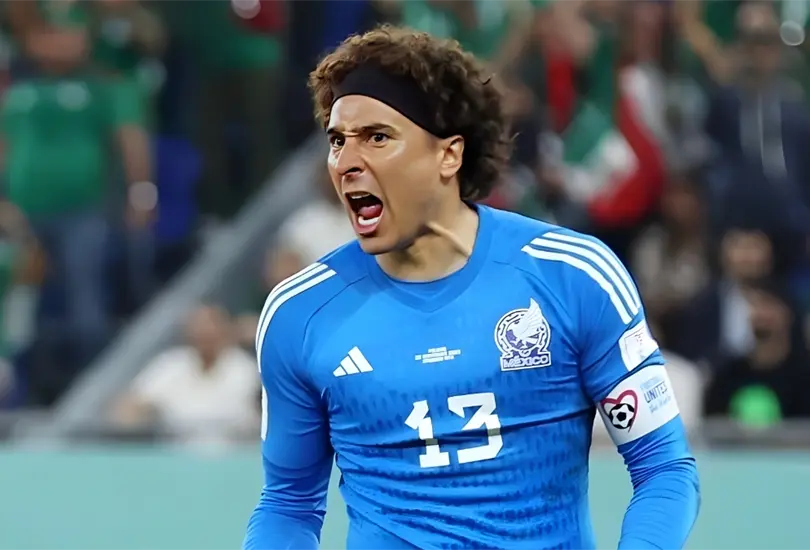 Memo Ochoa ha sido reconocido como uno de los mejores porteros del presente siglo. Memo Ochoa ha sido reconocido como uno de los mejores porteros del presente siglo.