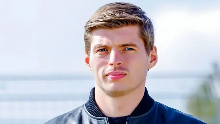 Max Verstappen escogió a Red Bull sobre Mercedes - Archivo Referee