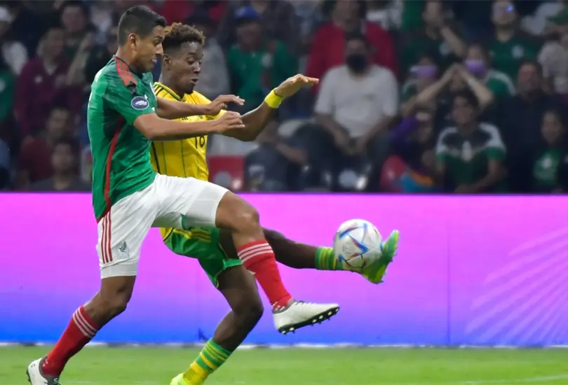 M&eacute;xico empat&oacute; ante Jamaica en el Estadio Azteca y a pesar de que clasificaron al Final Four de la Nations League, los aficionados abuchearon a todos los jugadores.