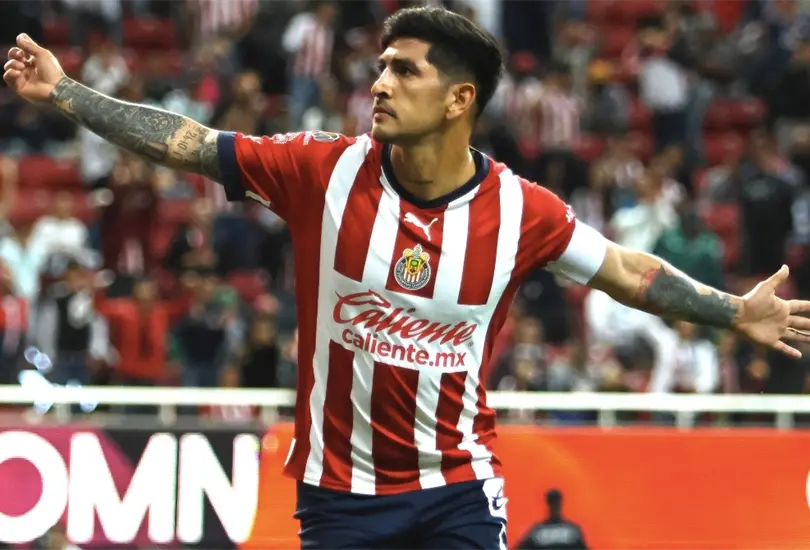 V&iacute;ctor Pocho Guzm&aacute;n gui&oacute; la victoria de las Chivas en el Estadio Akron.