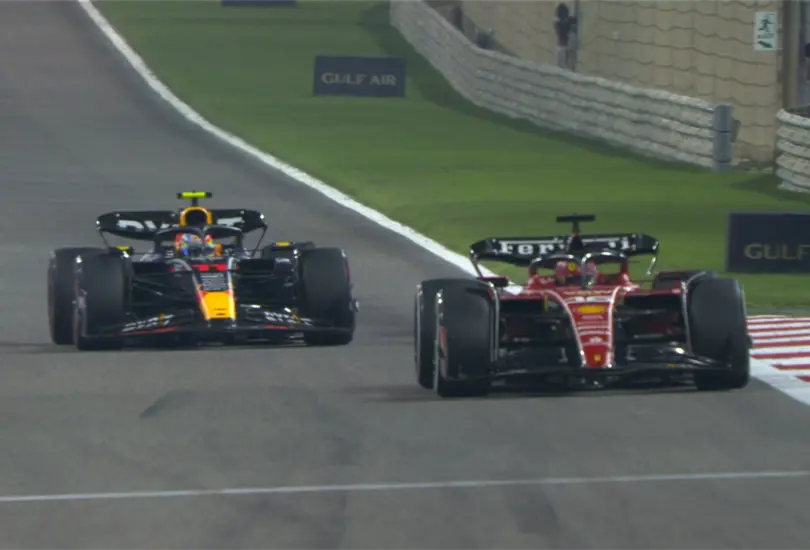 Checo Pérez tuvo que evitar un choque con Charles Leclerc, de Ferrari, para subir al podio en el GP de Bahréin Checo Pérez tuvo que evitar un choque con Charles Leclerc, de Ferrari, para subir al podio en el GP de Bahréin