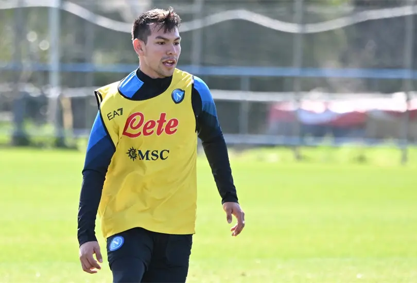 Chucky Lozano estar&iacute;a en la &oacute;rbita del Chelsea