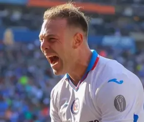 El GOLAZO de Rotondi con el que Cruz Azul vence parcialmente a Pachuca (VIDEO)