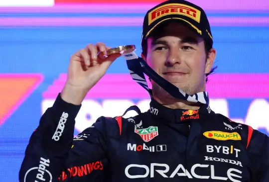 Checo Pérez disfruta de unas vacaciones debido al parón de la F1 2023 en abril