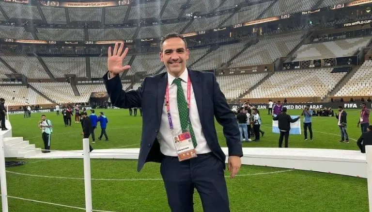 Alex de la Rosa es parte de la mesa como integrante de TUDN. Instagram @alexdelarosal