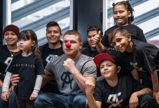 Canelo Álvarez es uno de muchos deportistas que apoyan fundaciones infantiles