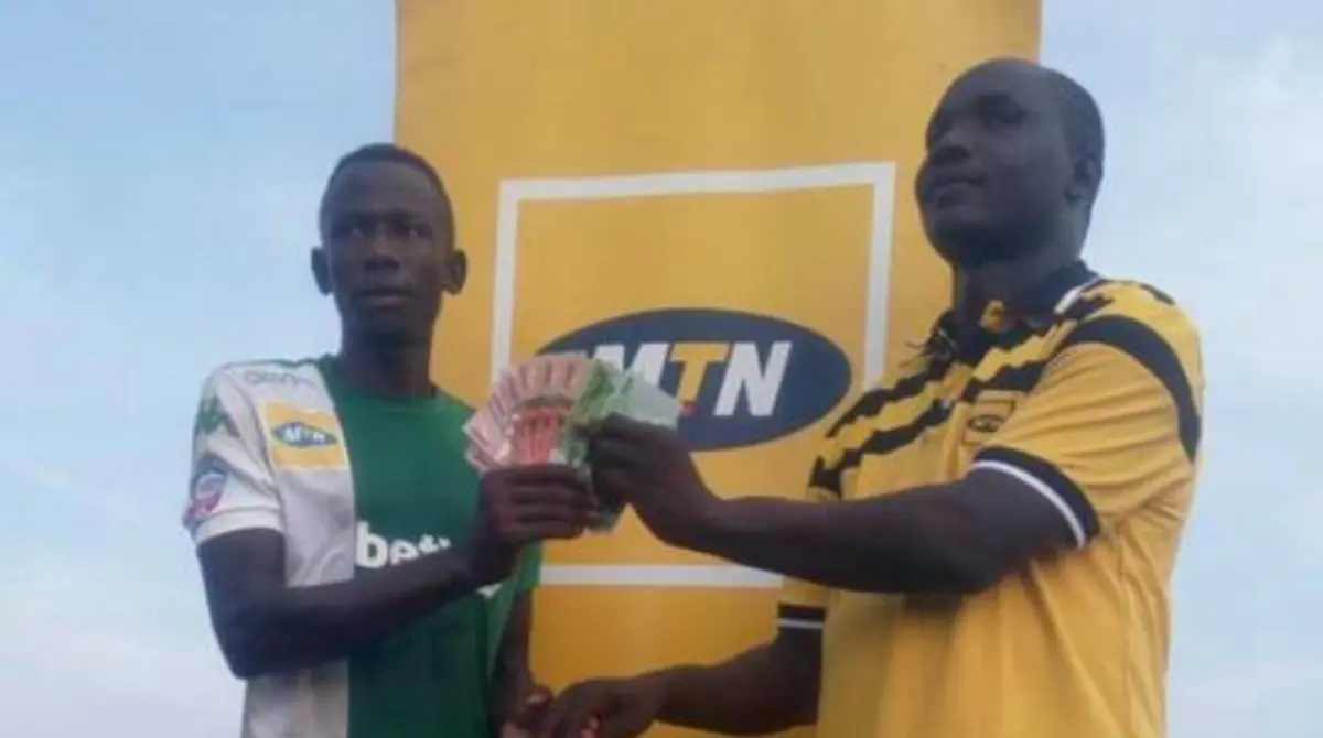 Entre los premios que oculta el futbol de Uganda, hubo una ocasión en la que se entregó dinero en efectivo al Man Of The Match.