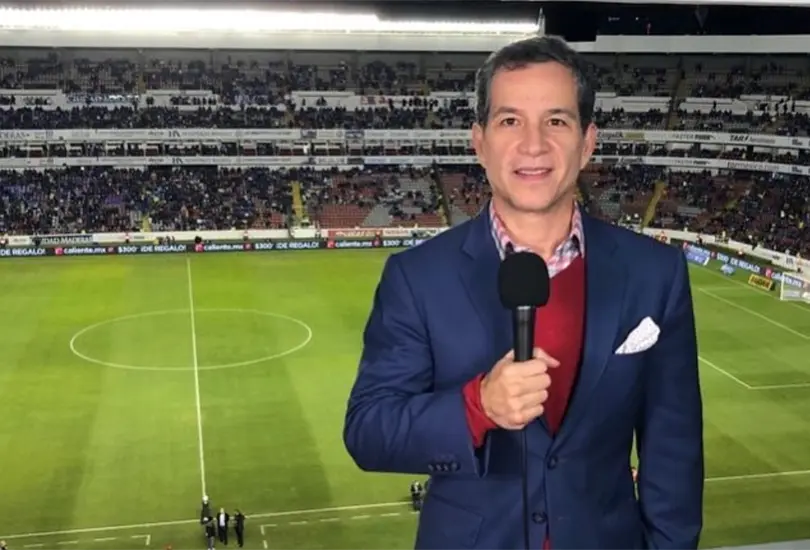 Javier Alarc&oacute;n sali&oacute; de Televisa en 2015 de una manera muy pol&eacute;mica