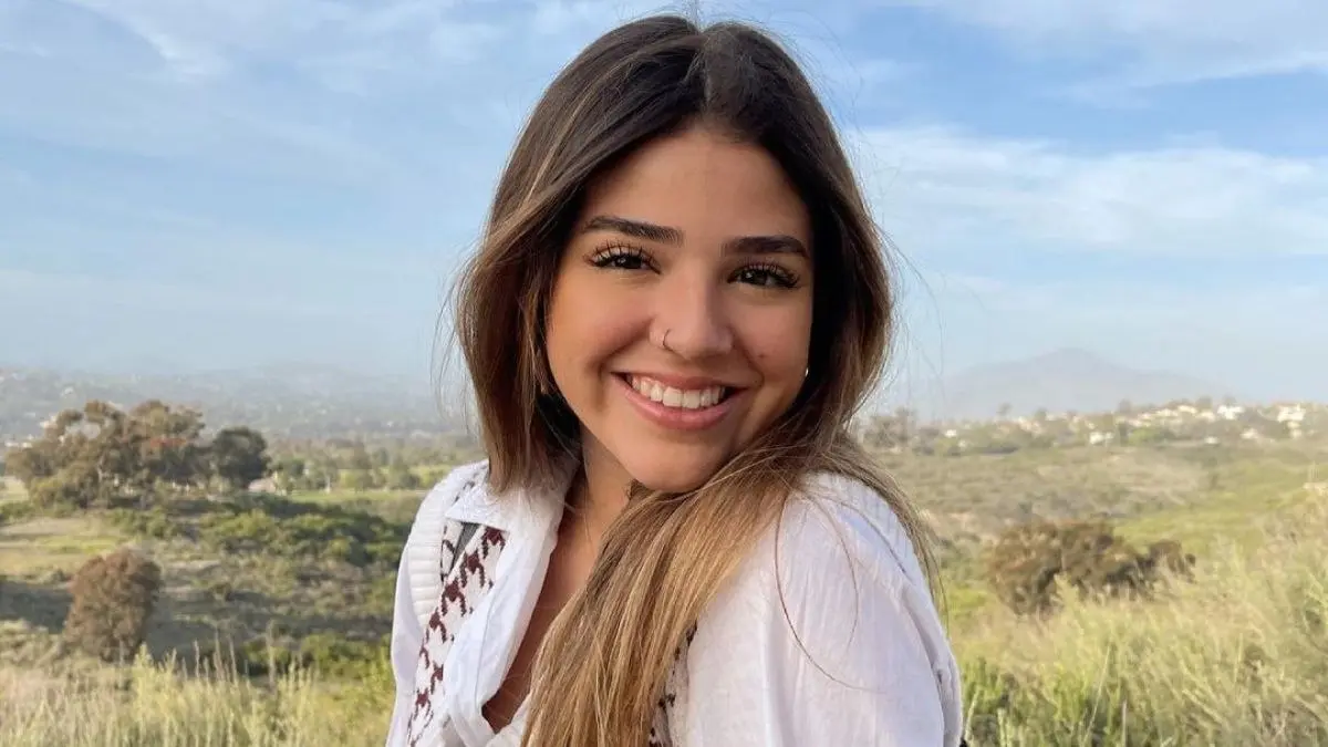 Además de prepararse para ser médica, ha trabajado como modelo para algunas marcas estadounidenses.