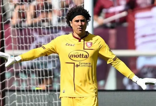 Guillermo Ochoa volvió a ser premiado por la Salernitana después de que los salvó del descenso en la presente temporada de la Serie A.