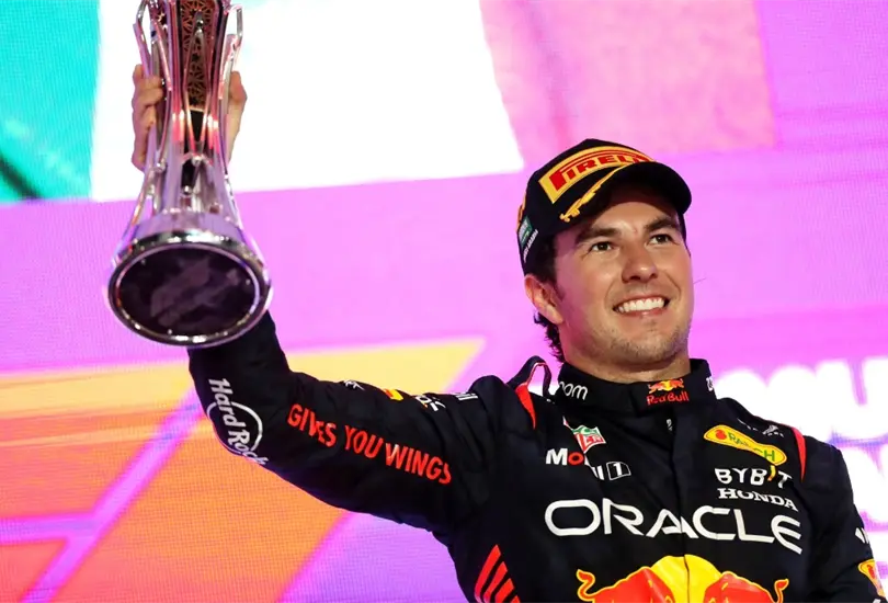 Checo P&eacute;rez recibi&oacute; apoyo de una leyenda de la F1 en su pelea por ser campe&oacute;n