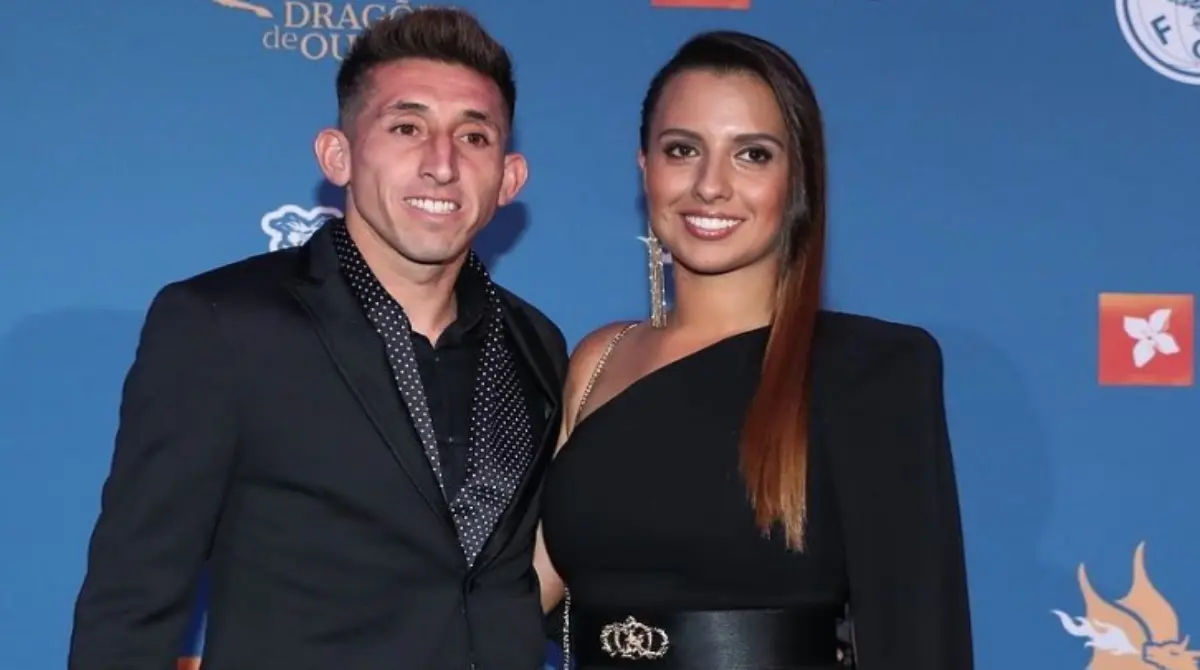 H&eacute;ctor Herrera consolid&oacute; una familia en compa&ntilde;&iacute;a de su esposa Shantal Mayo, con quien se uni&oacute; en 2015 y tiene dos hijos, adem&aacute;s de los obst&aacute;culos y rumores de supuesta infidelidad que han atravesado. 