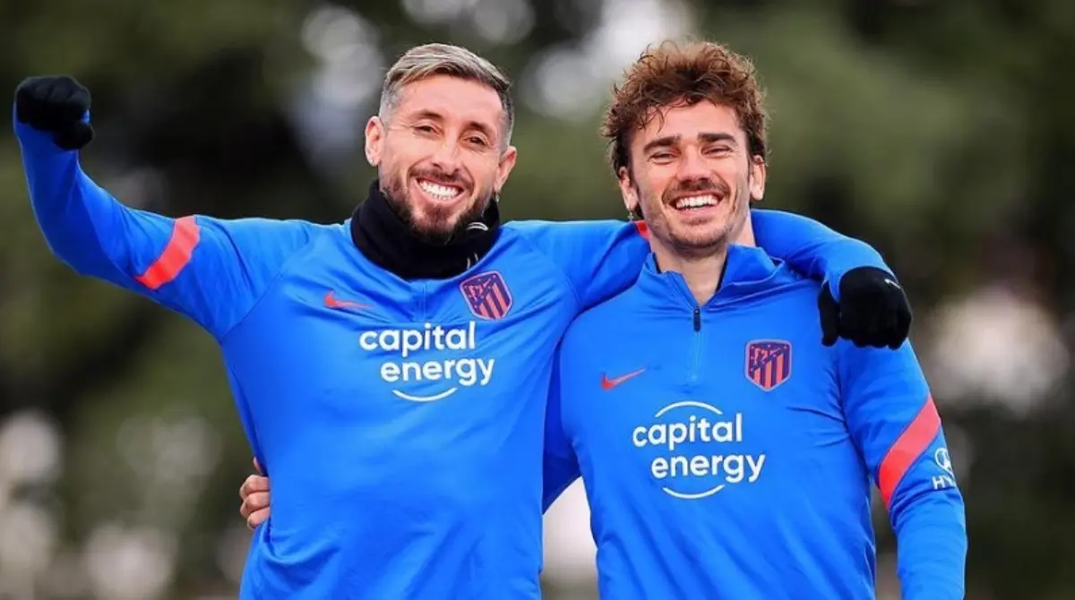Su buen paso en Europa y con el equipo mexicano lo llevaron al futbol espa&ntilde;ol con el Atl&eacute;tico de Madrid, donde permaneci&oacute; hasta sus &uacute;ltimos momento en el viejo continente y comparti&oacute; equipo con Antoine Griezmann, Luis Su&aacute;rez, Rodrigo de Paul y otros grandes jugadores.