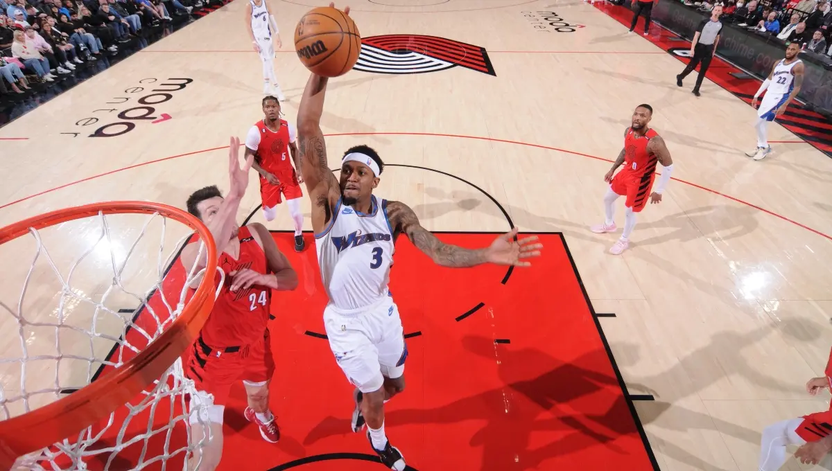 Bradley Beal se convirtió en una de las principales figuras de la NBA en la actualidad tras sus actuaciones con los Washington Wizards, lo que lo llevó a cobrar 43.2 millones de dólares en una institución que está en reestructuración.