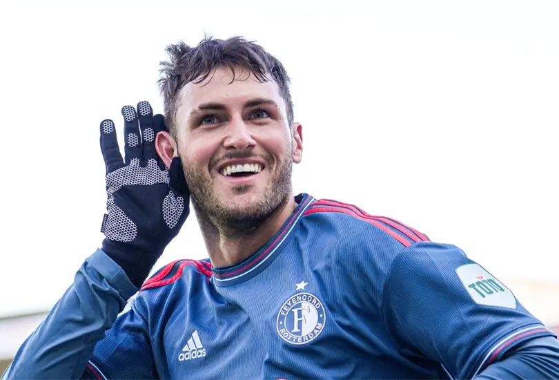 Santiago Gim&eacute;nez anot&oacute; en la victoria del Feyenoord sobre el Rotterdam