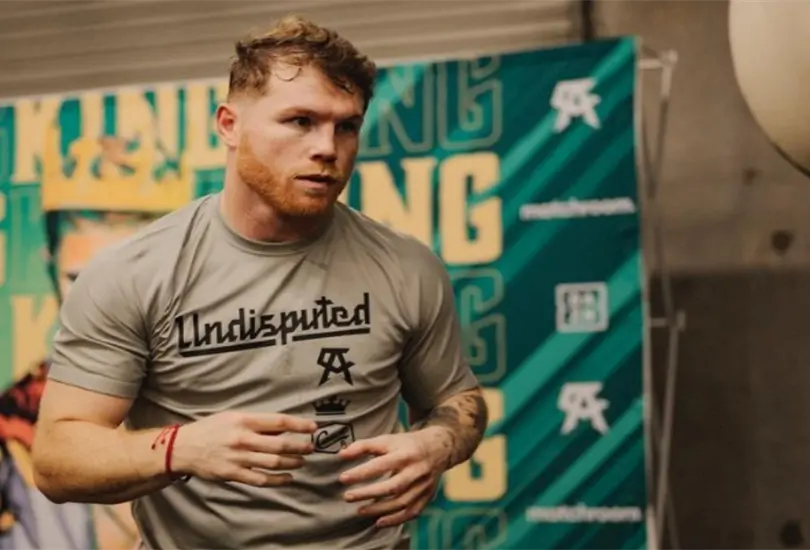 Canelo &Aacute;lvarez firm&oacute; un contrato multimillonario con una importante promotora y ya tendr&iacute;a tres grandes peleas aseguradas.