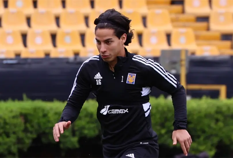 Diego Lainez fue objeto de burlas por parte de aficionados argentinos Diego Lainez fue objeto de burlas por parte de aficionados argentinos