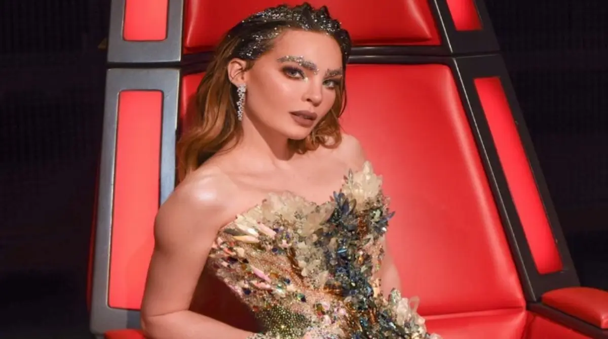 A partir del 2019, Belinda se incorporó como jueza al programa de televisión La Voz México, y fue ahí donde conoció a sus futuras parejas. 