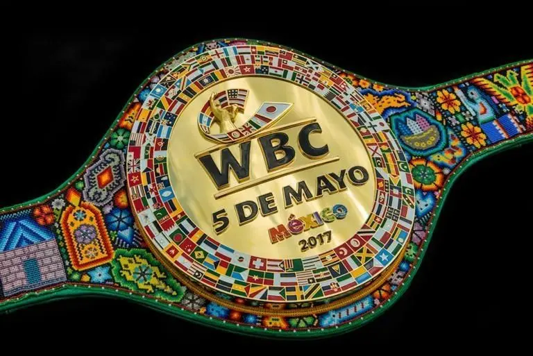 Cinturón Huichol entregado en 2017 - @WBCBoxing