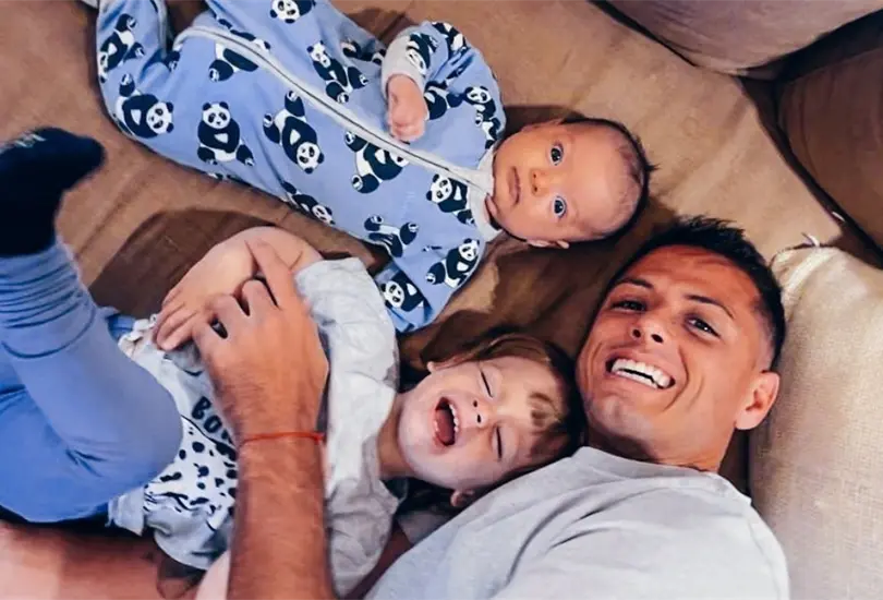 Javier Hern&aacute;ndez lament&oacute; estar lejos de sus hijos.