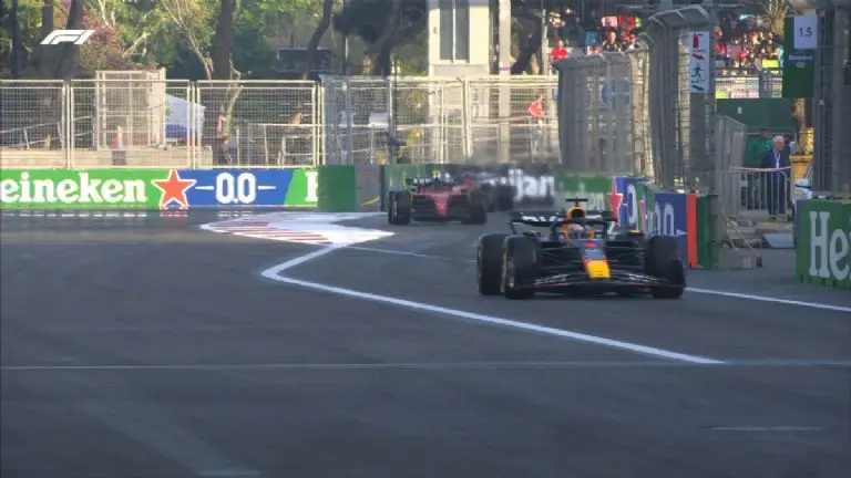 Red Bull parecía tener el dominio al inicio de la clasificación en el GP de Azerbaiyán. (@F1)