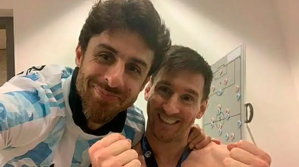 Luego de recibir su sexto Bal&oacute;n de Oro en 2019, Lionel Messi reafirm&oacute; a Pablo Aimar con su m&aacute;ximo &iacute;dolo en el futbol: 'Pablo es un jugador que admir&eacute; siempre, desde que empez&oacute; a jugar en River, desde que sali&oacute;. Me gustaba su manera de jugar, de seguirlo, y la verdad es que es una persona a la cual le tengo mucho aprecio'.