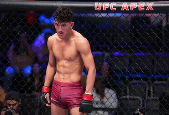 Raúl Rosas es la nueva figura de las artes marciales mixtas mexicanas y busca ser el campeón más joven de la historia de la UFC. Raúl Rosas es la nueva figura de las artes marciales mixtas mexicanas y busca ser el campeón más joven de la historia de la UFC.
