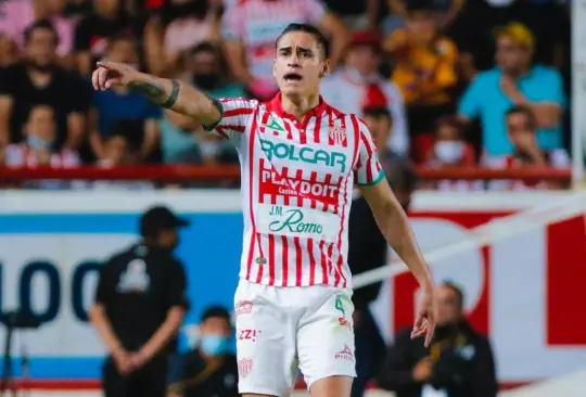 Alexis Peña quedó muy enojado que Chivas lo obligó a salir